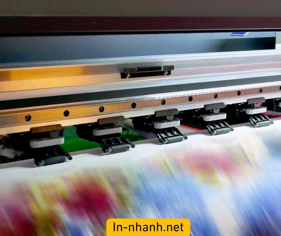 Xu hướng sử dụng màu sắc đậm và táo bạo trong thiết kế in ấn xu hướng thiết kế